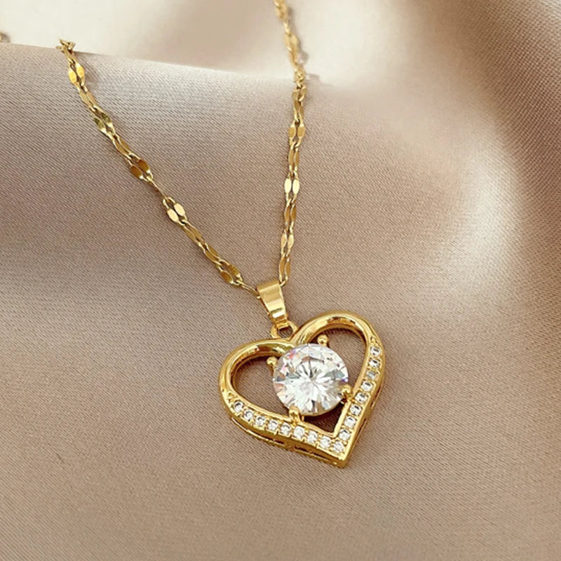 Collier coeur intégré