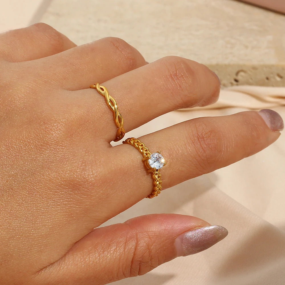 Bague fine tressée pour femme